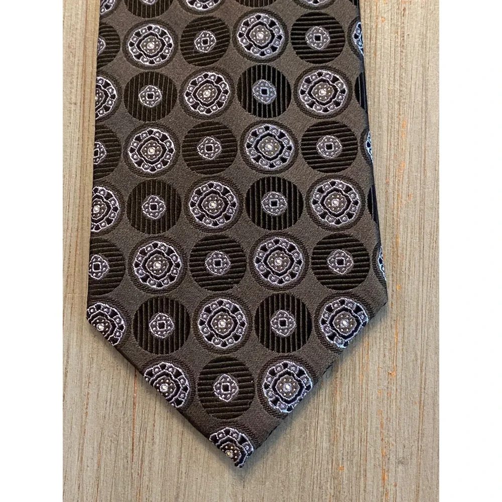 Jos A Bank Signature Collection Silk Tie Gray/Black/Blue Geometric Medallion